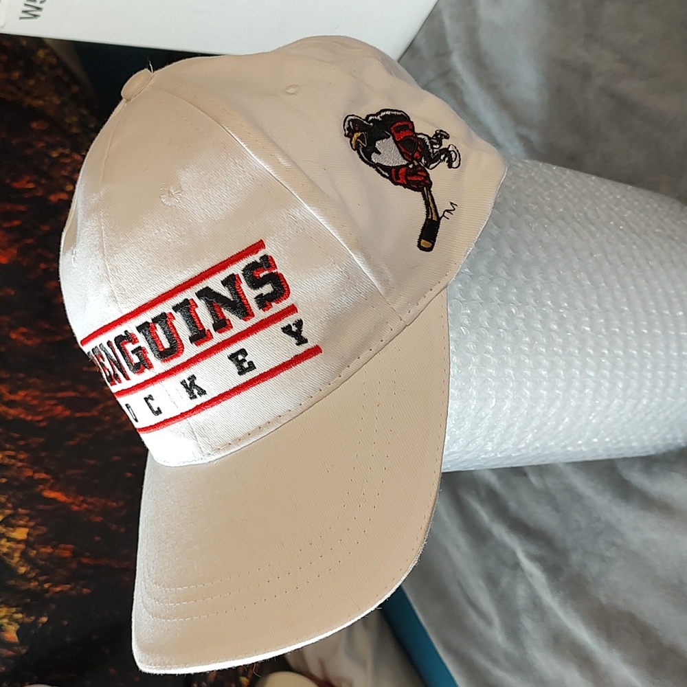 🏵️WBS Penguins Hockey Cap - Picture 1 of 5
